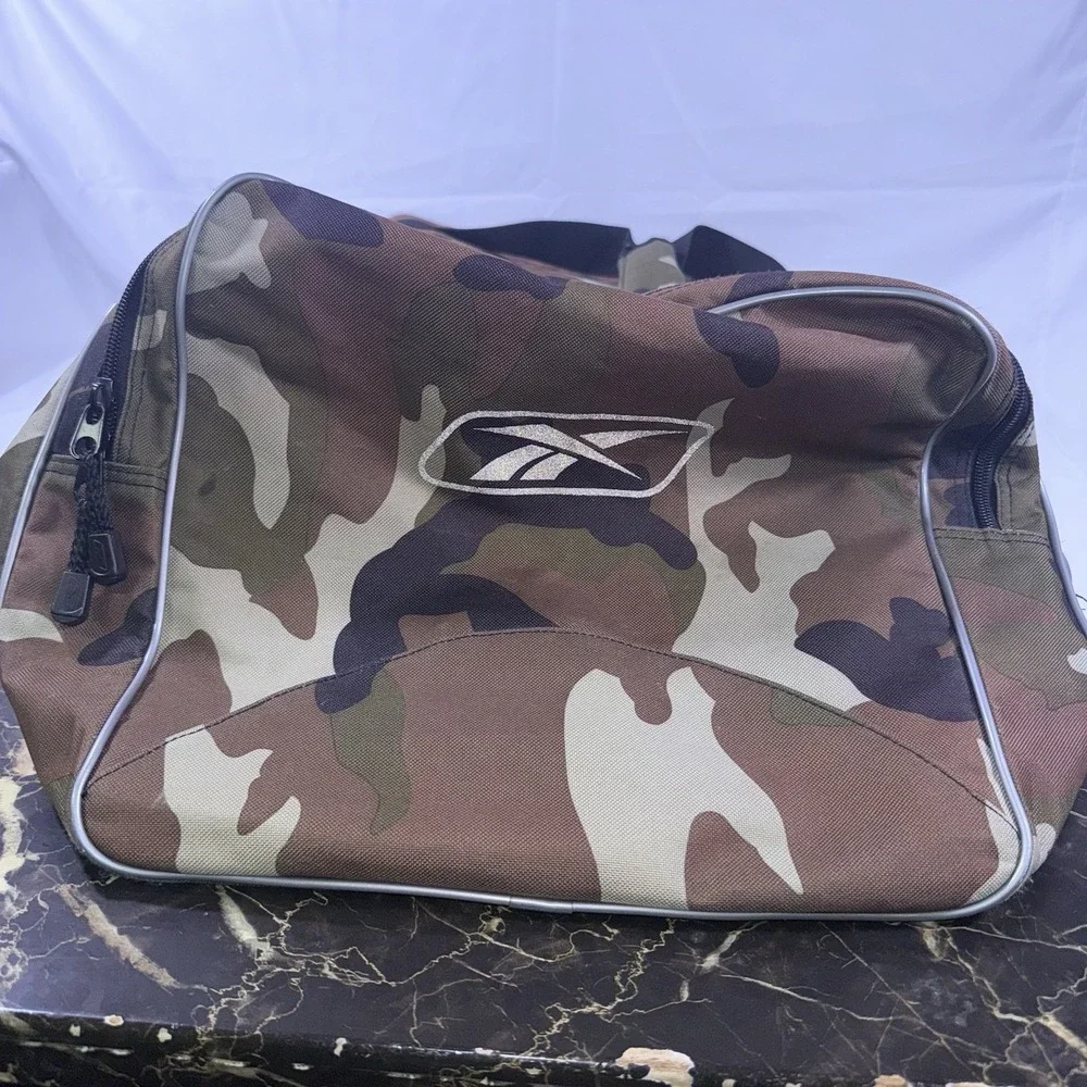 Vintage Y2k REEBOK Camo Nylon Duffle Gym Carry-On Luggage Bag Black Green